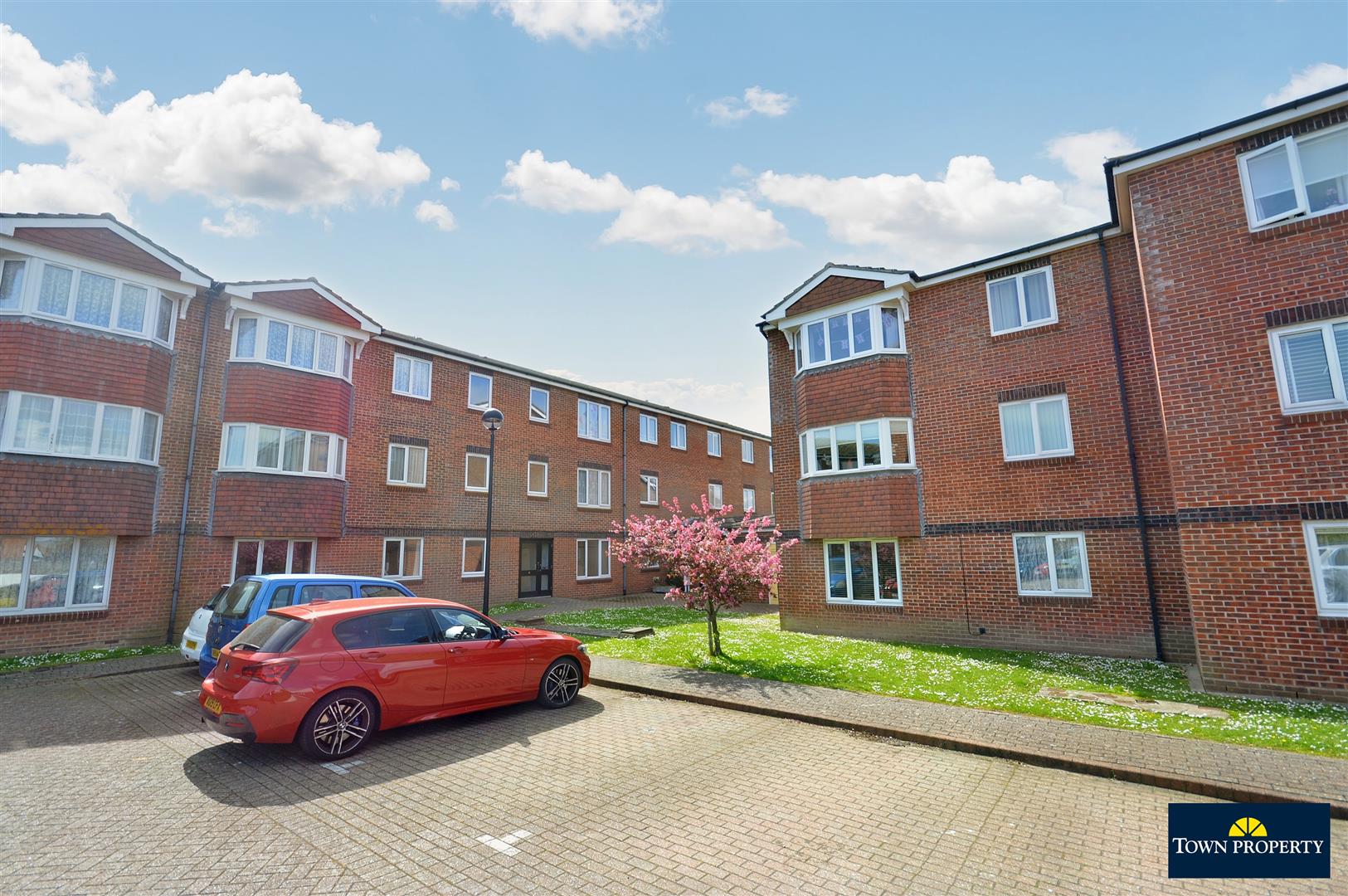 Property Details for Wannock Road Eastbourne BN22 7JQ Town Property